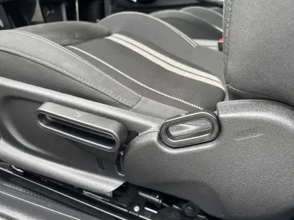 Photo 16 Mini Mini Hatch 3 Portes Cooper S 178 ch DKG7