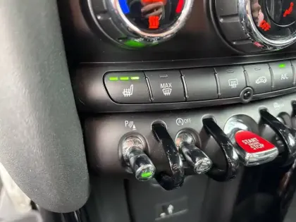 Photo 24 Mini Mini Hatch 3 Portes Cooper S 178 ch DKG7