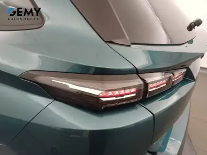 Photo 36 Peugeot 308  SW BlueHDi 130ch S&S EAT8