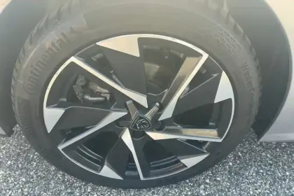 Photo 14 Peugeot 308  SW BlueHDi 130ch S&S EAT8