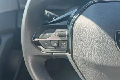 Photo 17 Peugeot 308  SW BlueHDi 130ch S&S EAT8