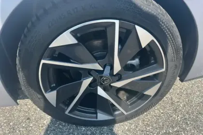 Photo 11 Peugeot 308  SW BlueHDi 130ch S&S EAT8