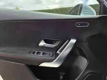 Photo 32 Mercedes Classe A  180