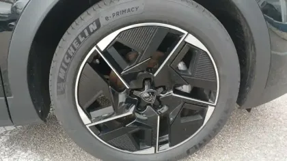 Photo 13 Peugeot 408  Hybrid 145 e-DCS6