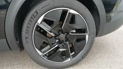 Photo 11 Peugeot 408  Hybrid 145 e-DCS6