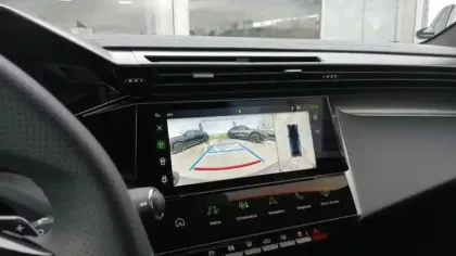 Photo 16 Peugeot 408  Hybrid 145 e-DCS6