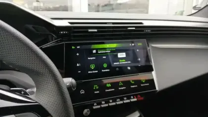 Photo 15 Peugeot 408  Hybrid 145 e-DCS6