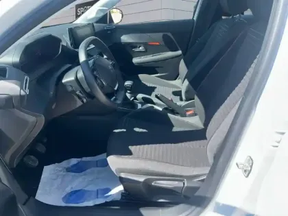 Photo 11 Peugeot 208  PureTech 100 S&S BVM6