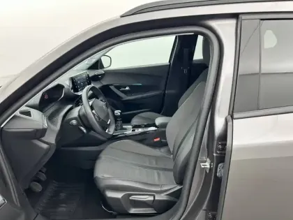 Photo 10 Peugeot 2008  BlueHDi 110 S&S BVM6