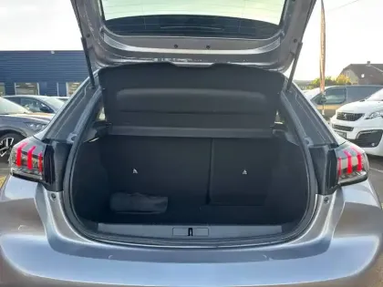 Photo 61 Peugeot 208  BlueHDi 100 S&S BVM6