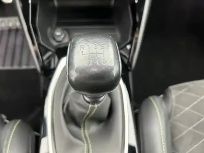 Photo 97 Peugeot 208  BlueHDi 100 S&S BVM6