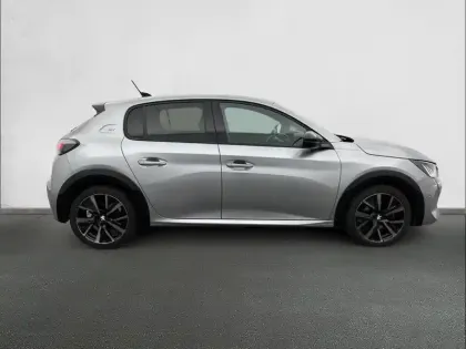 Photo 87 Peugeot 208  BlueHDi 100 S&S BVM6