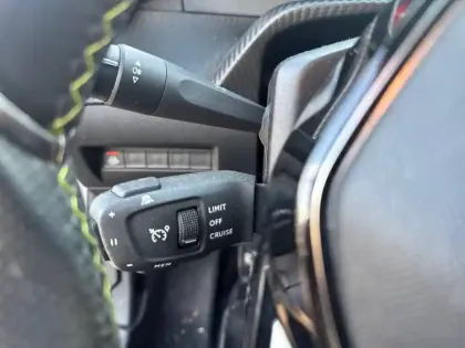 Photo 52 Peugeot 208  BlueHDi 100 S&S BVM6