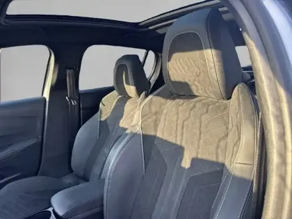 Photo 10 Peugeot 208 Gén. II Ph1 NG GT Pack 5