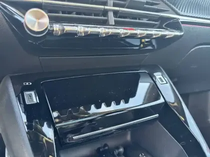 Photo 25 Peugeot 208 Gén. II Ph1 NG GT Pack 5