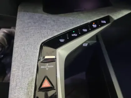 Photo 19 Peugeot 3008  Hybrid 136 e-DCS6