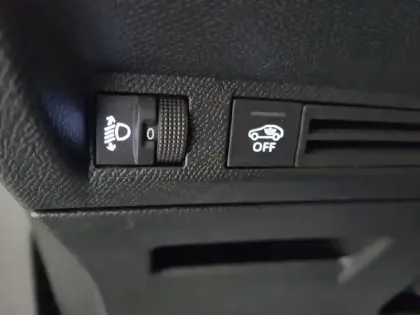 Photo 73 Peugeot 3008  Hybrid 136 e-DCS6