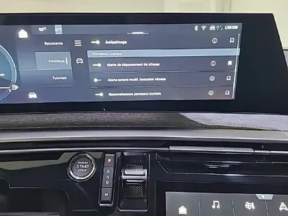 Photo 66 Peugeot 3008  Hybrid 136 e-DCS6