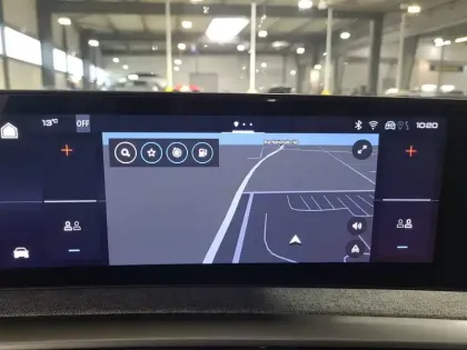 Photo 12 Peugeot 3008  Hybrid 136 e-DCS6