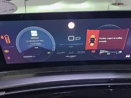 Photo 53 Peugeot 3008  Hybrid 136 e-DCS6