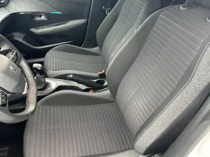 Photo 10 Peugeot 208  PureTech 75 S&S BVM5