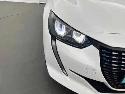 Photo 15 Peugeot 208  PureTech 75 S&S BVM5
