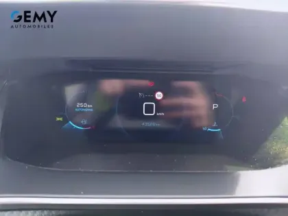 Photo 29 Peugeot 208 Gén. II Ph1 NG GT 5