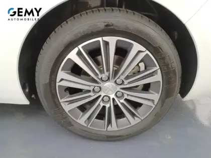 Photo 10 Peugeot 308  SW PureTech 130ch S&S EAT8