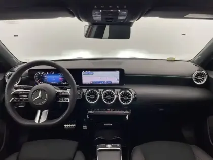 Photo 31 Mercedes Classe A  200 d 8G-DCT