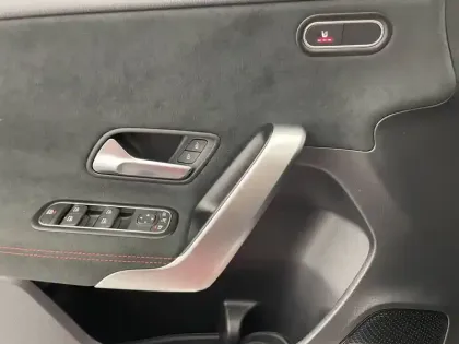 Photo 25 Mercedes Classe A  200 d 8G-DCT