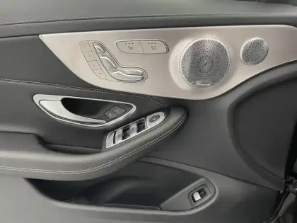 Photo 24 Mercedes Classe C  Cabriolet 200 9G-Tronic