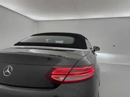 Photo 31 Mercedes Classe C  Cabriolet 200 9G-Tronic