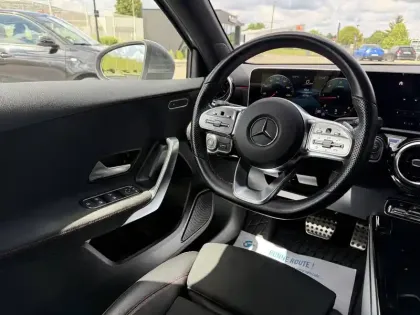 Photo 10 Mercedes Classe A  200 d 8G-DCT