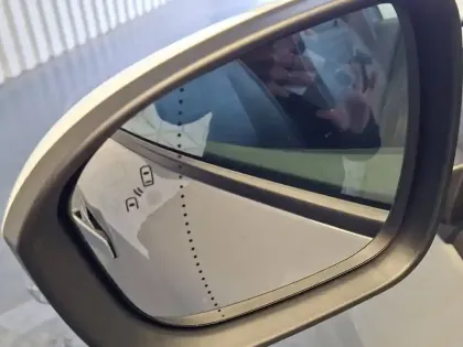 Photo 49 Renault Megane  E-Tech EV60 220 ch super charge