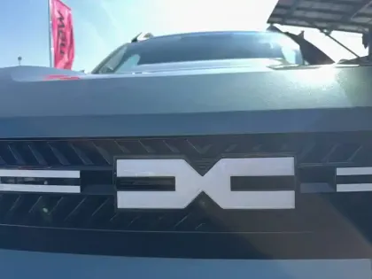 Photo 8 Dacia Bigster  Hybrid 155