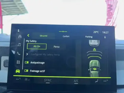 Photo 45 Dacia Bigster  Hybrid 155