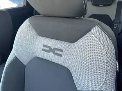 Photo 33 Dacia Bigster  Hybrid 155