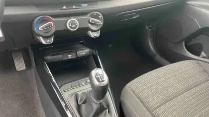 Photo 18 Kia Stonic  1.0 T-GDi 120 ch MHEV iBVM6