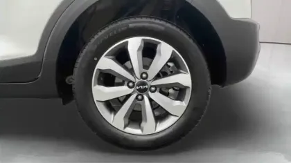 Photo 13 Kia Stonic  1.0 T-GDi 120 ch MHEV iBVM6