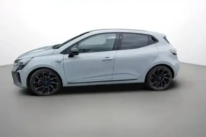 Photo 11 Renault Clio  E-Tech full hybrid 145