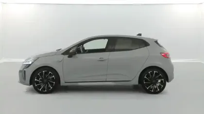 Photo 19 Renault Clio  E-Tech full hybrid 145