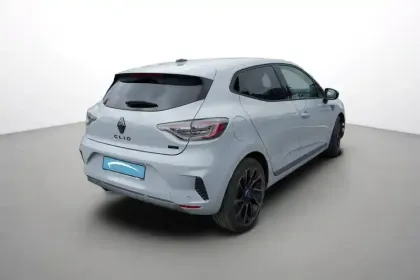 Photo 14 Renault Clio  E-Tech full hybrid 145