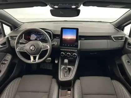 Photo 46 Renault Clio  E-Tech full hybrid 145