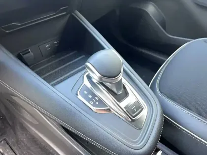 Photo 11 Renault Symbioz  E-Tech full hybrid 145