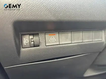 Photo 22 Peugeot 208  Electrique 50 kWh 136ch