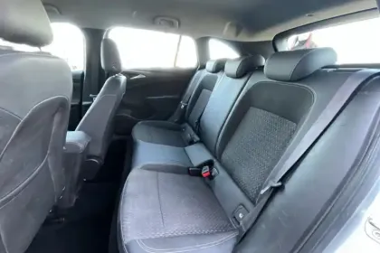 Photo 60 Opel Astra  Sports Tourer 1.6 CDTI 110 ch Business