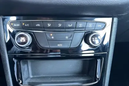 Photo 64 Opel Astra  Sports Tourer 1.6 CDTI 110 ch Business