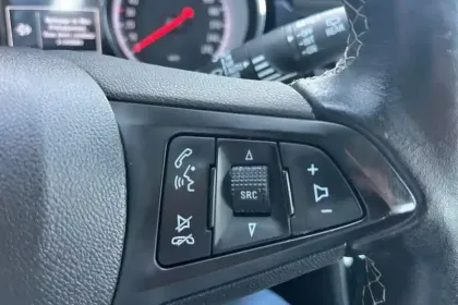 Photo 20 Opel Astra Gén. II Ph1 Edition Business 5