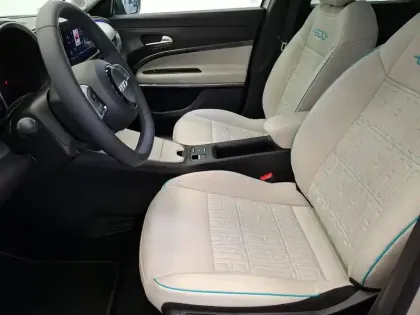 Photo 6 Fiat 600 e 156 ch 54 kWh