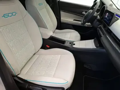 Photo 8 Fiat 600 e 156 ch 54 kWh